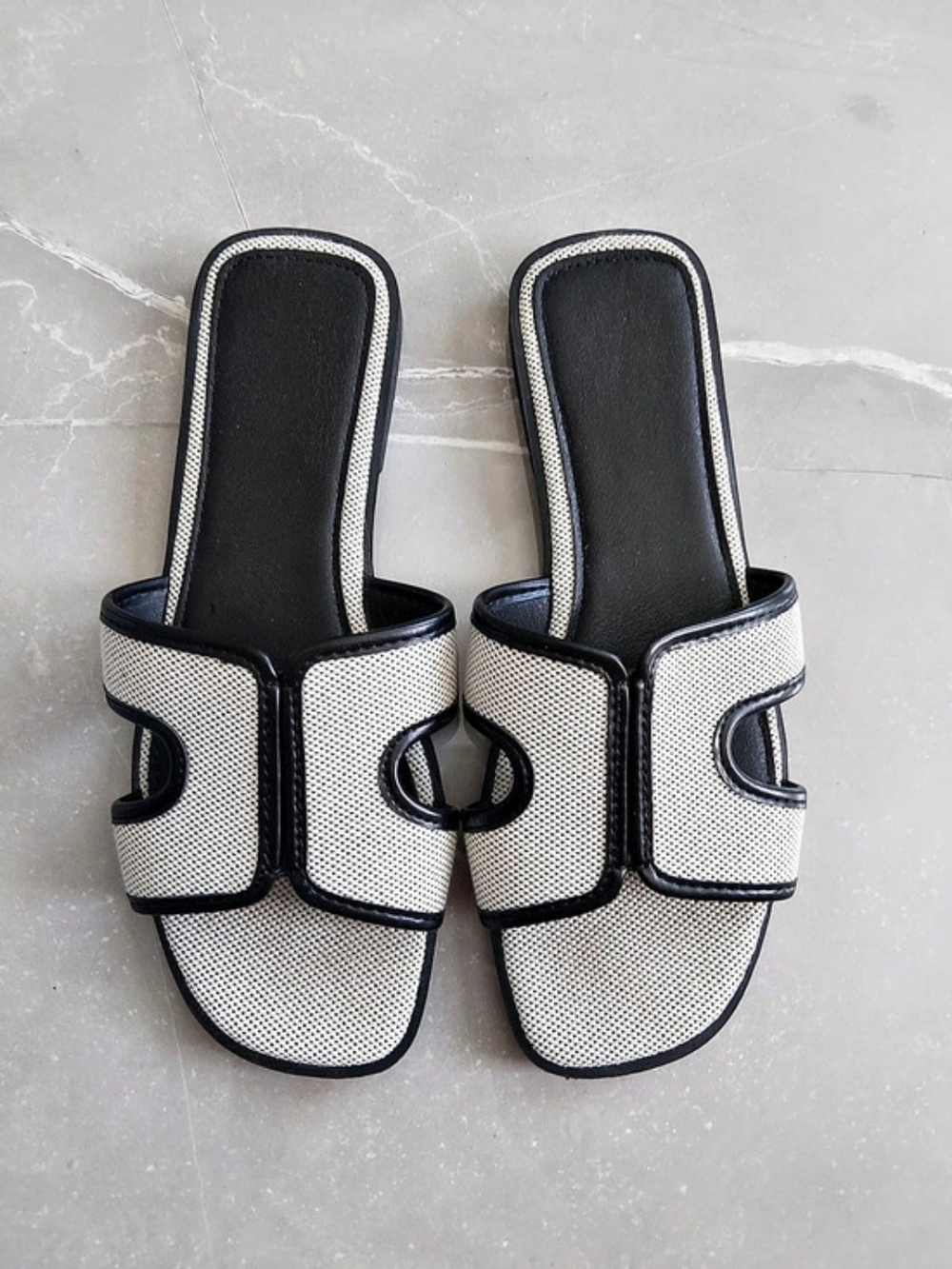 Color Block Slide Sandals in Black & White Like New